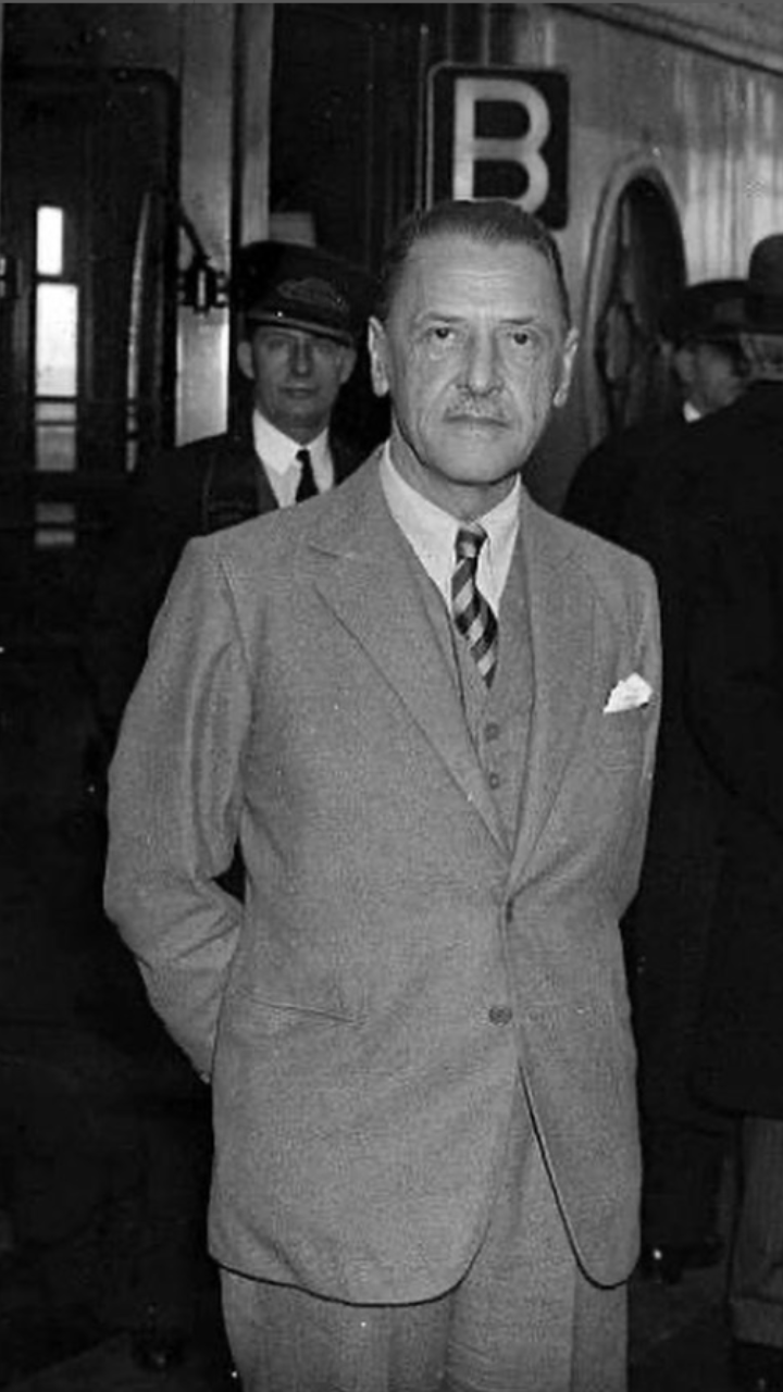 William Somerset Maugham William Somerset Maugham
