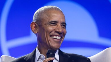 Obama Shares His Favorite Books of the Year