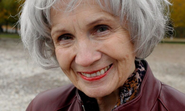 Alice Munro | Books, Short Stories, Famous Works, & Nobrl Prize