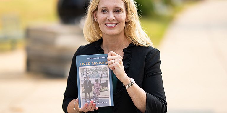 IU Columbus professor reframes literary history in new, award-winning book: IU Columbus : Indiana University IU Columbus professor reframes literary history in new, award-winning book: IU Columbus : Indiana University