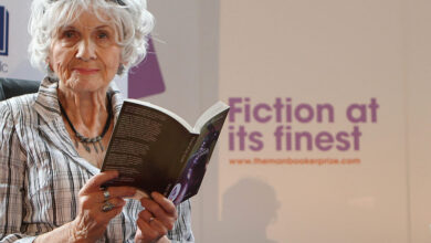 Alice Munro, Nobel laureate and acclaimed short story author, dies at age 92
