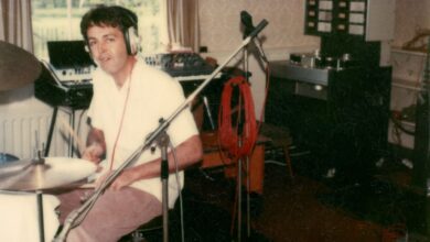 Wings: The Story of a Band on the Run: a tale of family and one very famous man